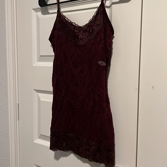 SIZE- S,  Maroon colored dress - Picture 7 of 7